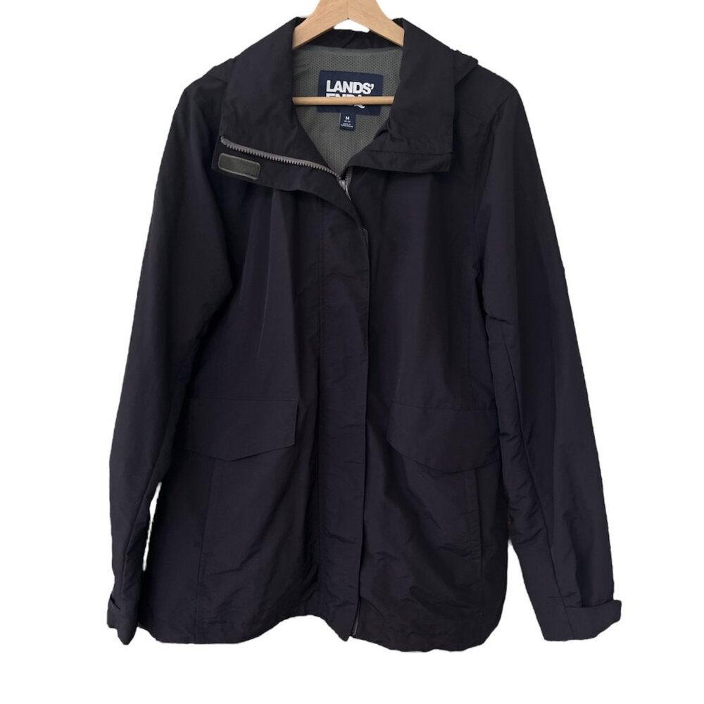 Lands' End Women's Rain Jacket Outrigger Mesh Lined Size Medium 10-12 Pockets